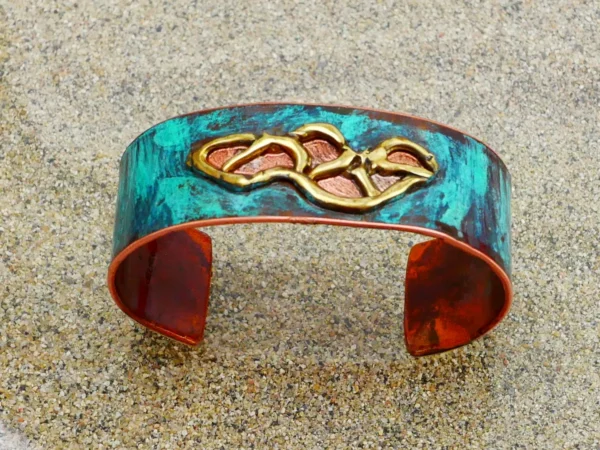 Enchanting Patina Copper Cuff: Boho Elegance - Image 4