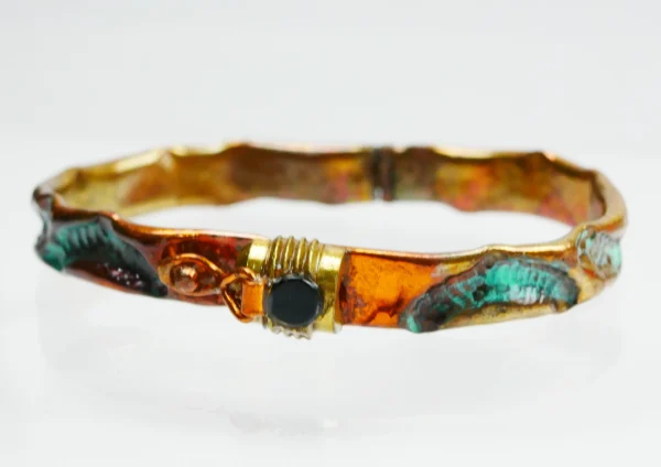 Air Chasing Copper thin bracelet With Black Onix And Clasp - Image 2
