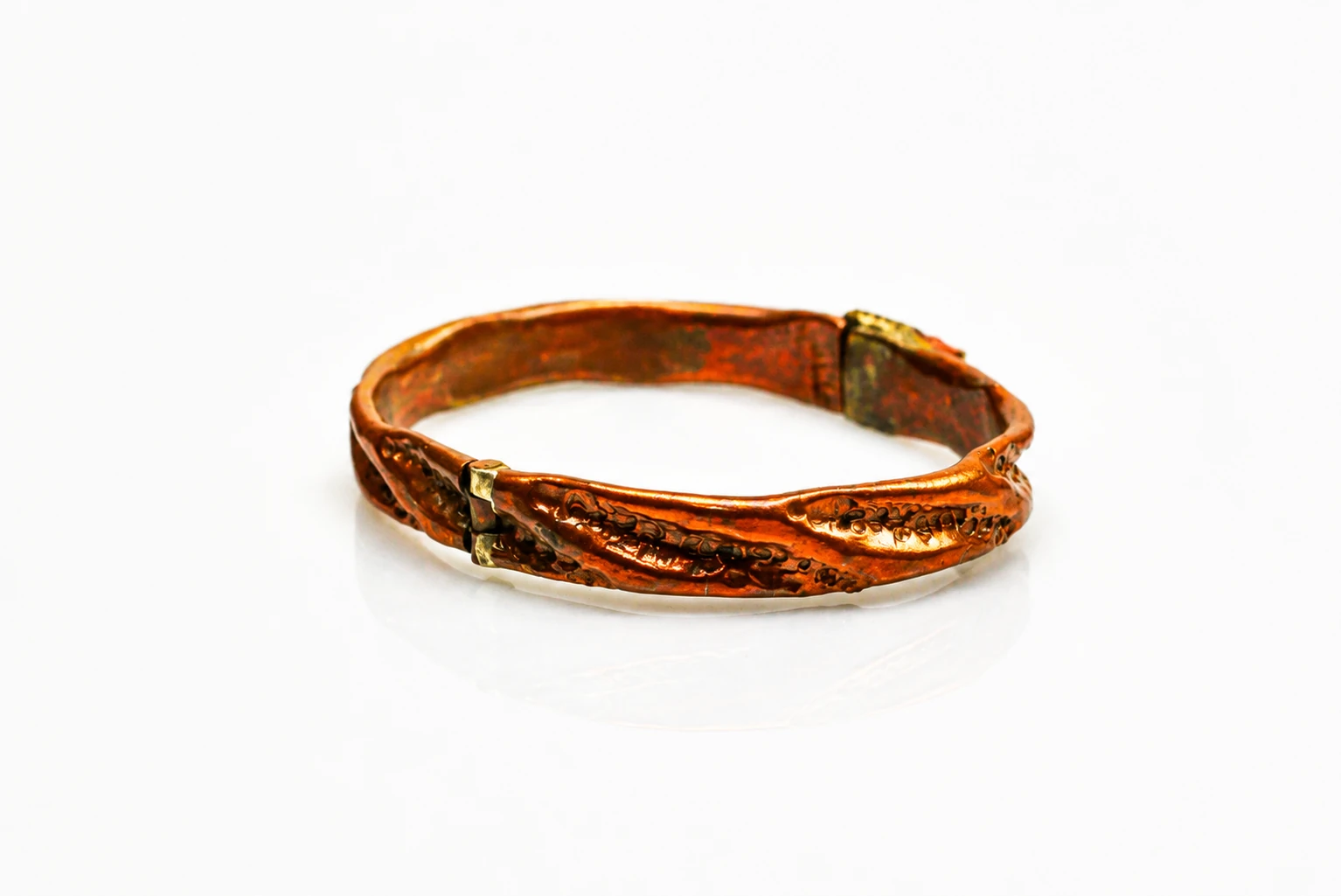 Air Chasing Bracelet with Rustic Topaz - Image 4